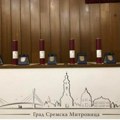 Objavljeni javni pozivi za dodelu Novembarske nagrade i Plakete grada Sremske Mitrovice