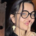 Elena Karaman u svilenoj spavaćici prvi put pokazala milionski dom na Dorćolu! "Nisam sama u kući..."