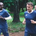 Makron trčao u Najrobiju sa legendom maratona Kipčogeom