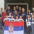 Podrška srpskim takmičarima: Ambasador Vekić posetio naše šahiste na EP u Pardubicama