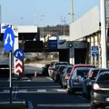 Stanje na granicama tokom večeri Na ovom prelazu se čeka čak 3 sata, a vozače čeka pakao i na ovom prilazu