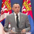 Opozicija o Vulinu: Ostavka i da mu građani Srbije uvedu sankcije