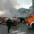 Požar na sarajevskoj pijaci lokalizovan: Gusti dim se i dalje vidi, nema povređenih