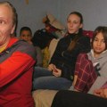 Potresna priča Jelene iz Čačka koja sa četvoro dece živi u podrumu: Spavam na podu, mališani dele krevet! Kada jedno…