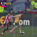 Lideri sigurni! Brentford i Vulvsi brojali do osam!(video)