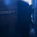 Snimci napada na policiju kod Vuka: Jedan demonstrant priveden zbog guranja kontejnera, a onda nastao haos