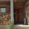 "Pili smo kafu i rakiju, čuo sam da ju je zaklao": Prve slike sa mesta ubistva žene u Nišu (Foto)