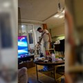 (Video) Milan Vasić usisava stan, žena ga snima: Glumac pokazao kako pomaže Maji nakon porođaja: "i čistačica, i spremačica"…