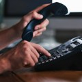 Smanjen broj korisnika mobilnih i fiksnih telefona, povećan SMS saobraćaj