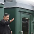 Kimova "pokretna tvrđava" stigla u Peking: Dva Mercedesa, spavaća soba i druga čuda u vozu severnokorejskog lidera