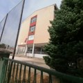 Nije se urušila fasada, već su je radnici skidali