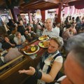 Policija privremeno zatvorila Oktoberfest zbog prevelike gužve