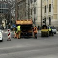 Počela sanacija udarnih rupa u Nišu: Radovi u toku, najavljeni i novi projekti na trotoarima i prilazima gradu