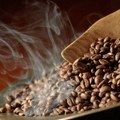 Milijarde se vrte oko jedne šoljice: Evropa uvozi tone kafe, a svetu prodaje gotov proizvod