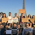 Skup podrške protestu „Srbija protiv nasilja“ u Parizu