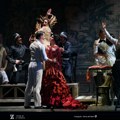 Sarsuela je eksplozivan španski muzički koktel: Maestro Oliver Dijaz uoči gala-koncerta u nacionalnom teatru govori za…
