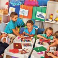 Snimak mališana i vaspitačice oduševio mnoge: Svi uglas pevaju "Veseli se srpski rode"!