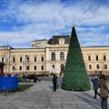 Grad nabavlja NOVOGODIŠNJU DEKORACIJU, čarolija stiže na Trg Radomira Putnika