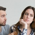 Ако се партнер овако понаша, време је за промену Психолог тврди: "То делује безазлено, али је у ствари - веома токсично"