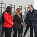 Mesarović obišla TZR i "Yusei Machinery" u Nišu: "Nastavljamo da jačamo industriju i razvijamo našu privredu" (foto)