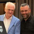 Priznanje FK Novi Pazar Emiru Dizdareviću tokom priprema u Antaliji