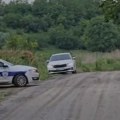 (Foto, video) Sumnja se da je ovde telo Aleksandra Nešovića: Jake policijske snage i dalje češljaju svaki pedalj oko jezera…