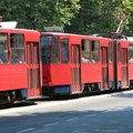 Vozač tramvaja izgubio svest i udario u drugi tramvaj na okretnici