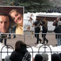 Udovica se oprostila od Navaljnog: Julija objavila tužnu poruku u trenutku kad su kovčeg sa telom opozicionara spuštali u…