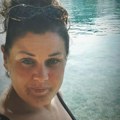 Bojana Stamenov smršala 70 kilograma, pa se skinula u kupaći: Evo kako pevačica izgleda na plaži - šok transformacija, ovo…