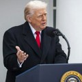 Tramp objavio da je poništio sve uredbe i dokumenta koja je potpisao Džozef Bajden