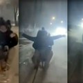(Video) "Ovaj će da ih pregazi, brate!" Jeziv snimak nesreće kod Kraljeva: Tinejdžerke vrište na sankama, mole vozača da…