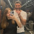 "Ako ti je otac mojih godina - ja ovo ne mogu da radim": Naš glumac u ljubavi sa 23 godine mlađom (FOTO)