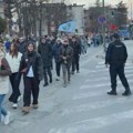 Kreni-Promeni: Uhapšen naš posmatrač u Aranđelovcu zbog lažnih optužbi tabloida da je napao aktivistkinje SNS-a VIDEO