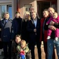 Porodica Milojević kupila prvu nekretninu uz subvenciju države! Ministar Selaković: Do sada je ova pomoć odobrena za 552…