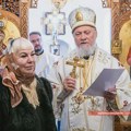 Vernici i sveštenstvo u manastiru Svete Melanije Rimljanke u Zrenjaninu dočekali mošti iz Rusije Manastir Svete Melanije…