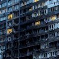 Nestanak struje u Kijevu nakon ruskih napada na energetska postrojenja, stanovi u plamenu