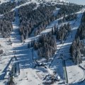 Bez snega, ali sa paprenim cenama Pljeskavica 1.090, voda skuplja od goriva! Kopaonik ove sezone samo za dubok džep