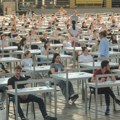 Bitka za indeks FON-a: Čak 1.767 kandidata danas polagalo prijemni za jedan od najtraženijih fakulteta (video)