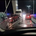 Zbog lančanog sudara saobraćaj na Žeželjevom mostu bio blokiran više sati