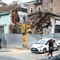 "Punih 40 godina nisu znali da ispod kuće imaju podrum": Bager rušio lokal na Vračaru pa propao (foto, video)