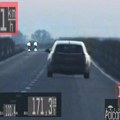 Vozio 171 km/h s porodicom u automobilu