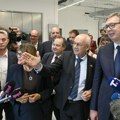 Direktor Milbauera pokazao Vučiću kako mašina pravi dokumenta: "Vratiću se da otvorim još jednu fabriku" (foto)