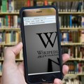 Da li je ovo kraj ere Vikipedije? Dok ljudi "pitaju ChatGPT", digitalna enciklopedija sveta traži novi smisao
