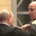 Zlatna zvezda za herojstvo: Putin nagradio vojnike sa fronta u Donbasu