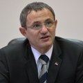 Ministar Glamočić oglasio se povodom slučaja žene iz Sremskih Karlovaca koja je bacila na tlo mačku: "Duboko uznemirujući i…