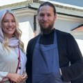 Voditeljka otišla u manastir Brat joj monah, ona sa maramom na glavi pozirala ispred velike svetinje: "Srećno Preobraženje…