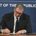 Aleksandar Vučić podneo ostavku na mesto predsednika Srbije