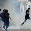 Elitne jedinice na ulicama, lete helikopteri žandarmerije Nastavlja se haos u Francuskoj, demonstranti uglavnom maloletni…