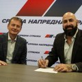 Pero Antić podržao SNS: Slavni košarkaš dao potpis listi "Aleksandar Vučić-Srbija ne sme da stane" (foto)