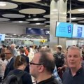 Британски аеродроми у потпуном хаосу Све је затворено, пали су системи (фото, видео)